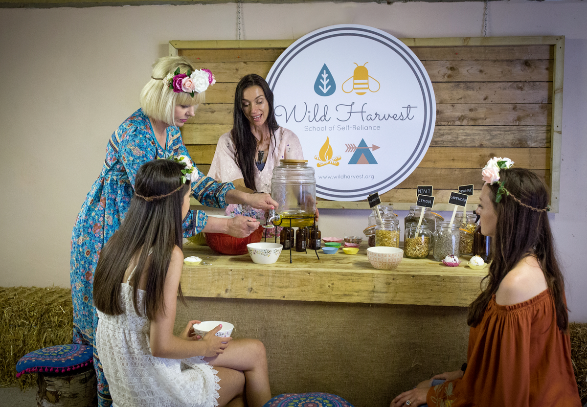 Craft Workshops and Wild Food Foraging Courses
– Wild Harvest School