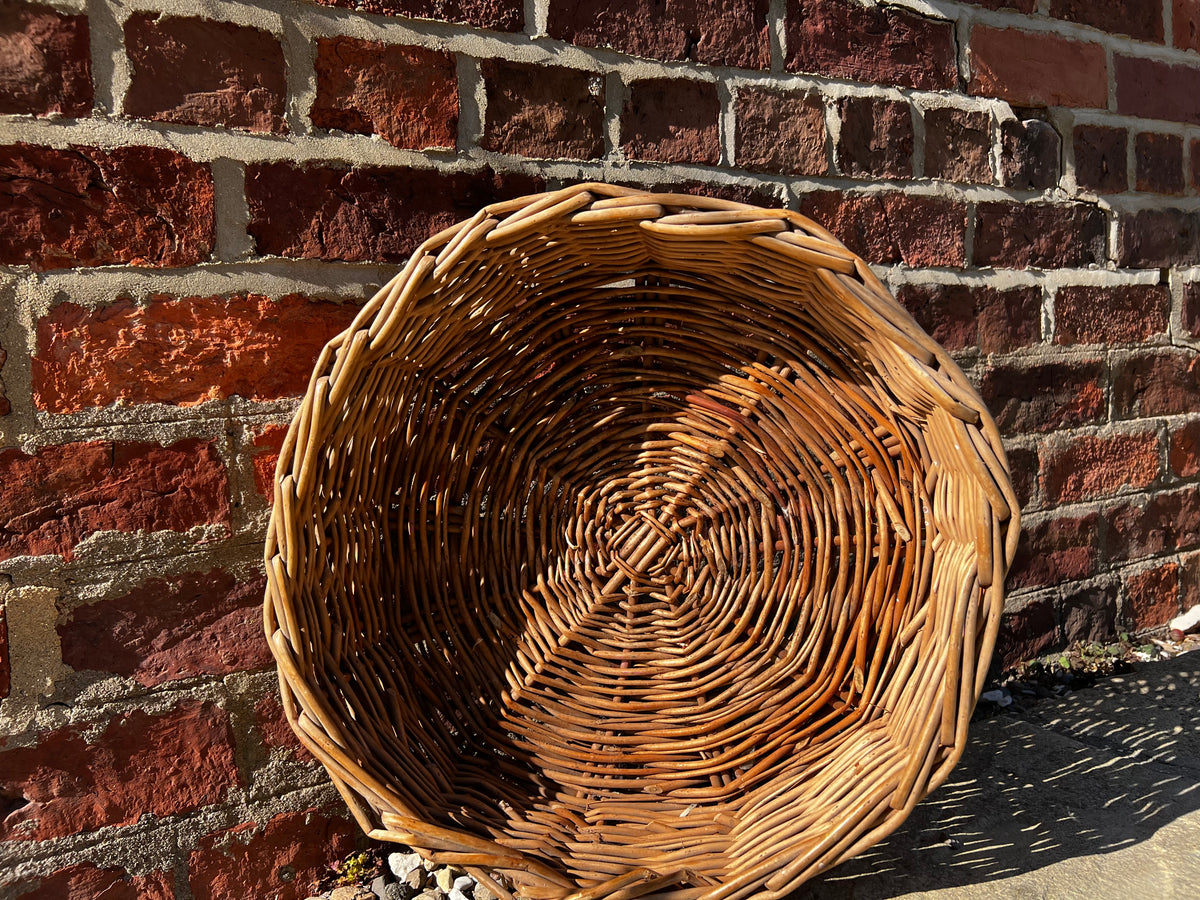 Basket Weaving in the Dordogne